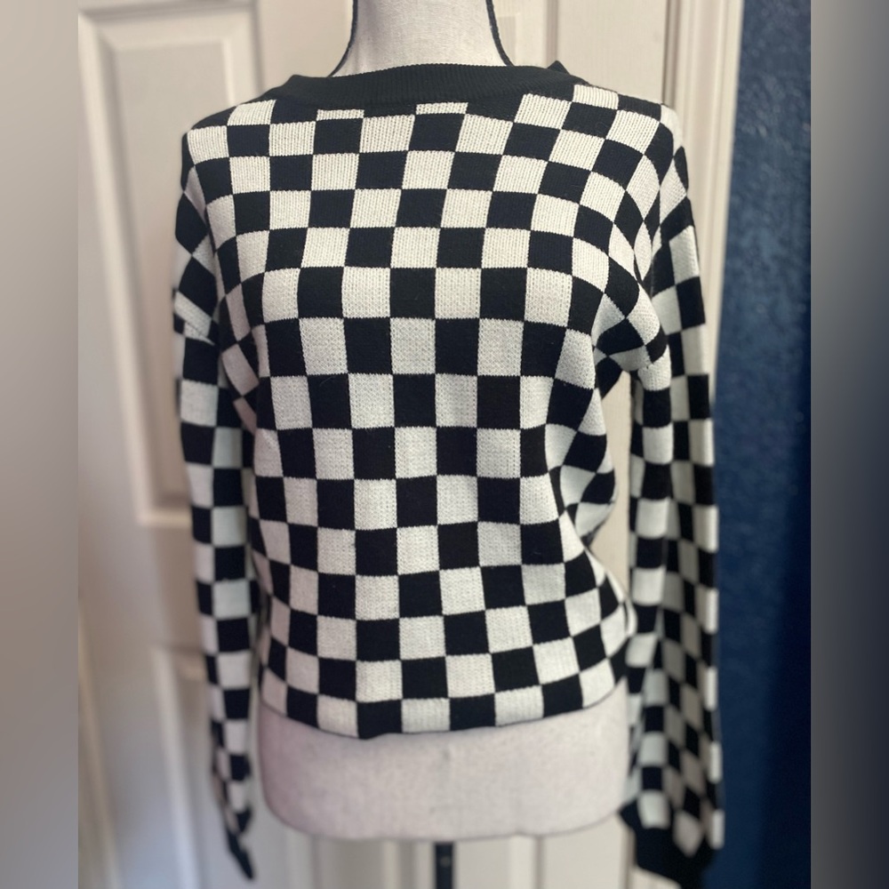 H&M Monochrome Knit Top